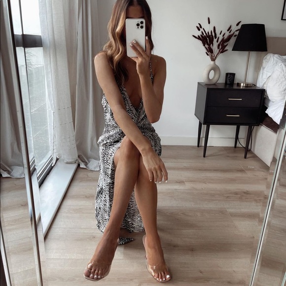 Zara Printed Dress with Draping - Picture 6 of 11